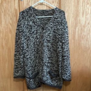 Lorena Antoniazzi vintage cardigan sweater.

[79]